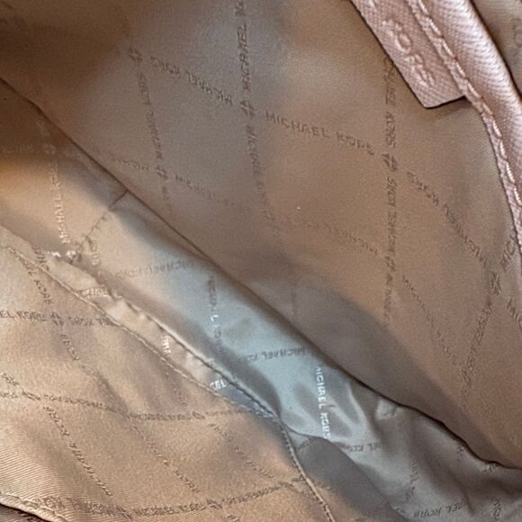 Michael Kors Bag Crossbody Purse Handbag Leather Cynthia Pink Chain Satchel Bag - Picture 14 of 16